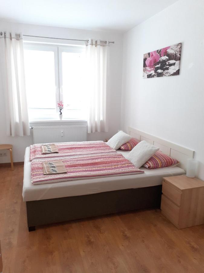 Apartman Bratislava City & Parking Exterior foto
