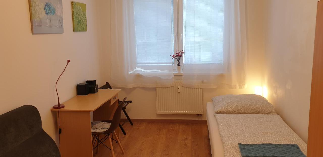 Apartman Bratislava City & Parking Exterior foto