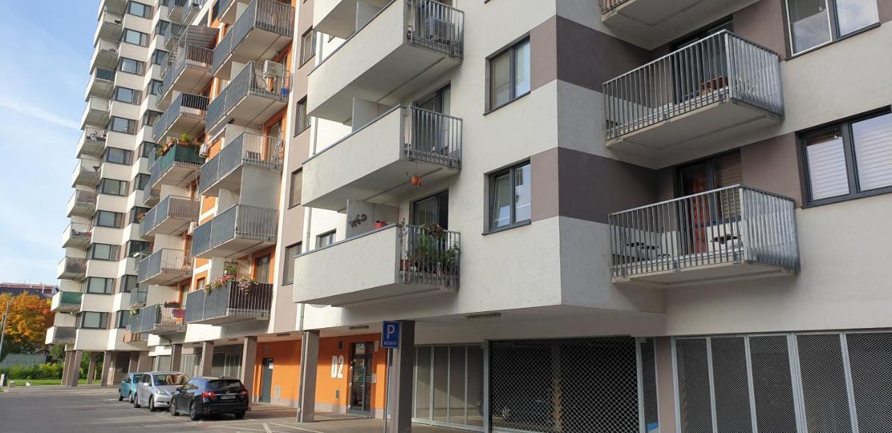 Apartman Bratislava City & Parking Exterior foto