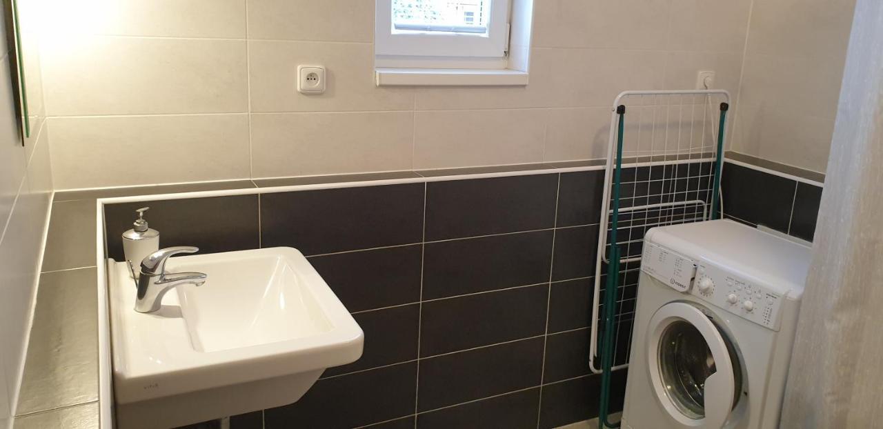 Apartman Bratislava City & Parking Exterior foto