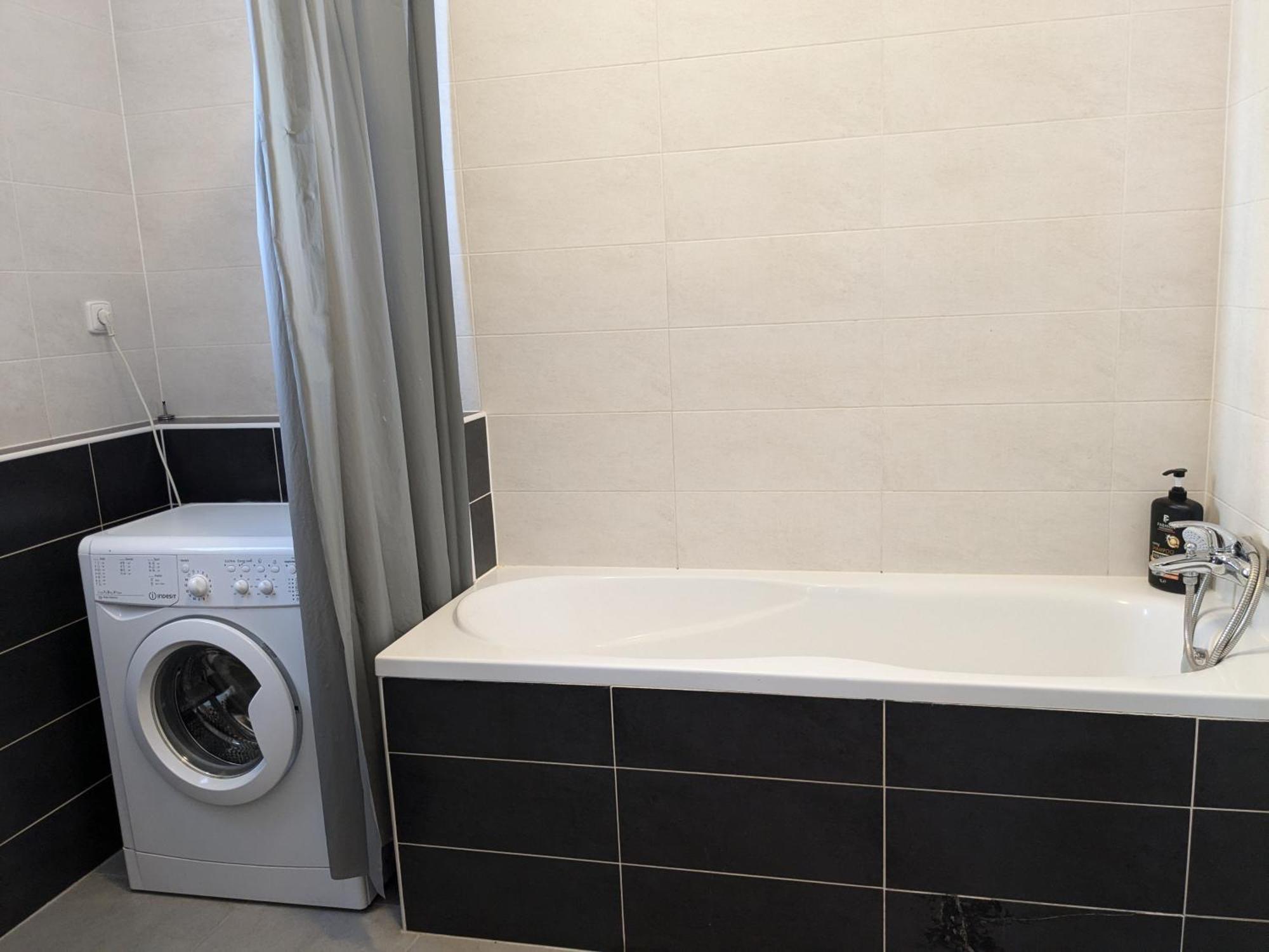 Apartman Bratislava City & Parking Exterior foto